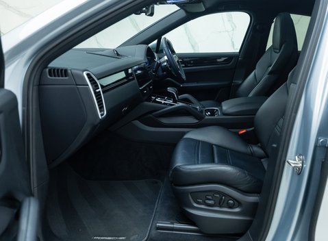 Porsche Cayenne E-Hybrid Coupe 19