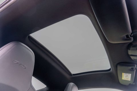 Porsche 911 Carrera GTS Manual 18