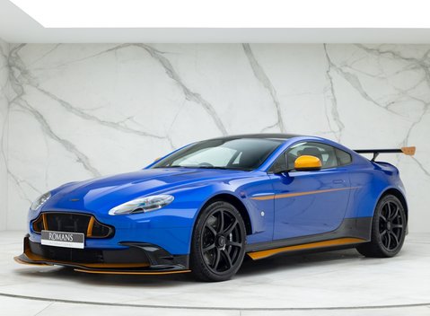 Aston Martin Vantage GT8 6