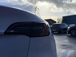 Tesla Model Y SUV 5dr Electric Auto RWD (346 ps) 19