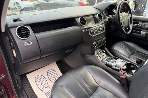 Land Rover Discovery SDV6 SE TECH - 11 SERVICES RECORDED INC CAMBELT CHANGE 22