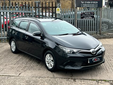 Toyota Auris VVT-I ACTIVE TOURING SPORTS 5