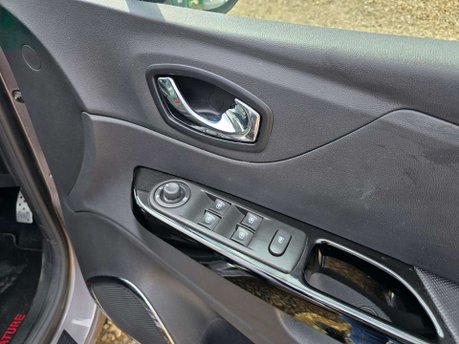 Renault Captur 1.5 dCi ENERGY Signature Nav Auto Euro 6 (s/s) 5dr 32