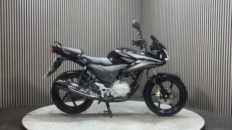Honda CBF125 CBF125 2012 ONLY 6K MOT SERVICED ICONIC LEARNER BIKE 125CC 1
