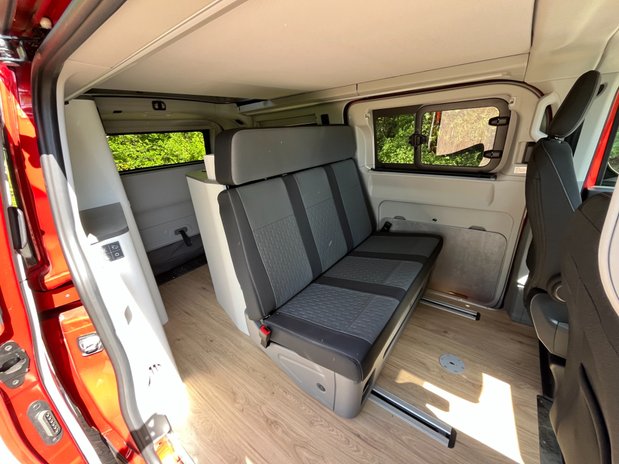 Ford Transit Custom Nugget Titanium Kombi H1 2.0 150ps 8