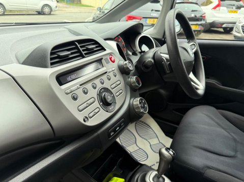 Honda Jazz 1.4 i-VTEC ES i SHIFT Euro 5 5dr 18
