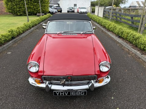MG B ROADSTER 6