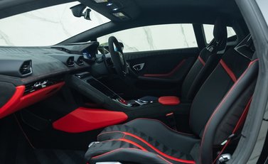 Lamborghini Huracan TECNICA 15