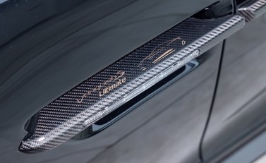 Aston Martin Vanquish S Ultimate 33
