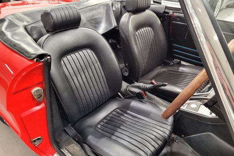 Alfa Romeo Spider 1750 VELOCE 24