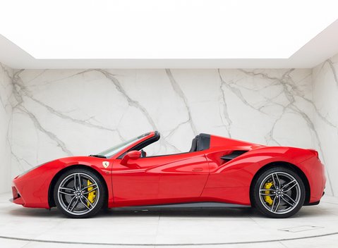 Ferrari 488 Spider 2