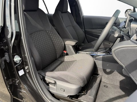 Suzuki Swace 1.8 Hybrid Motion Estata 19