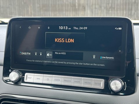 Hyundai KONA PREMIUM 26