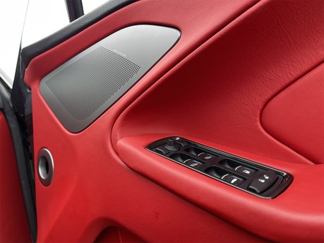 Aston Martin Vanquish V12 66