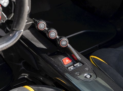 Ferrari LaFerrari Aperta 21