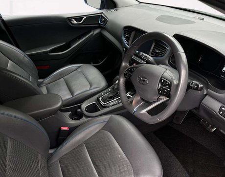 Hyundai IONIQ 1.6 IONIQ Premium SE FHEV Semi-Auto 5dr 9