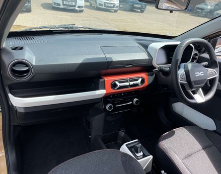 Dacia Spring Spring Expression EV 5dr (26.8 KWH) 45 BHP MODEL 35