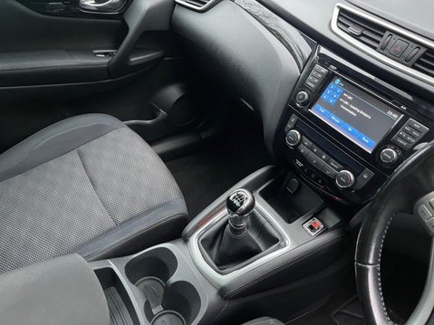 Nissan Qashqai 1.2 DIG-T n-tec+ 2WD Euro 6 (s/s) 5dr 15