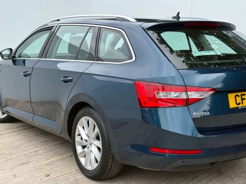 Skoda Superb 1.4 Superb SE TSi 5dr 32