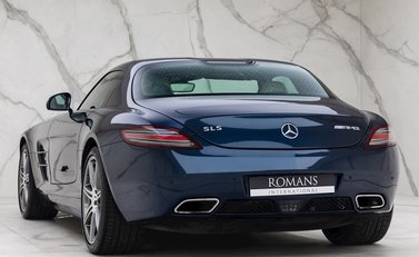 Mercedes-Benz SLS AMG 3