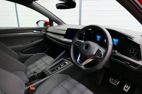 Volkswagen Golf 1.4 Golf GTE Semi-Auto 5dr 25