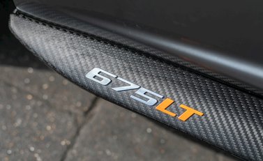 McLaren 675LT Spider 25