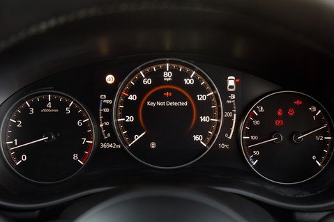 Mazda 3 GT SPORT TECH MHEV 14