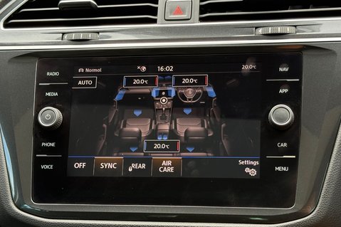 Volkswagen Tiguan SEL TSI BMT 4MOTION DSG - PANROOF - CARPLAY - FULL SERVICE HISTORY 49