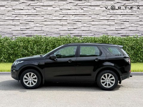Land Rover Discovery Sport 2.0 Discovery Sport SE Tech TD4 4WD 5dr 4