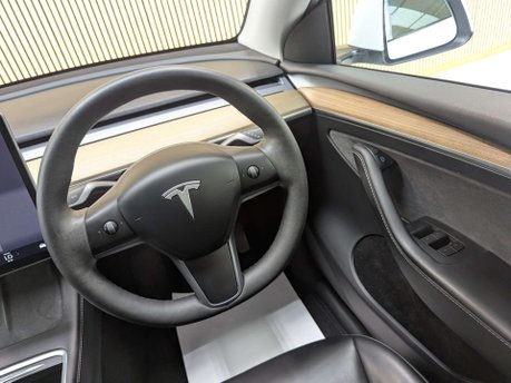 Tesla Model Y ModeL Y Long Range AWD 4WD 5dr 54