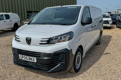2024 Peugeot BoxerXLWB L4H2 Medium Roof Prol Premium Plus 435 Air Con Sensors EURO 6 — thumbnail 33 of 46