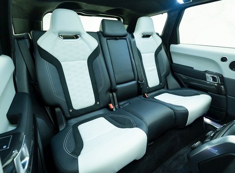 Land Rover Range Rover Sport 5.0 SVR Carbon Edition 12
