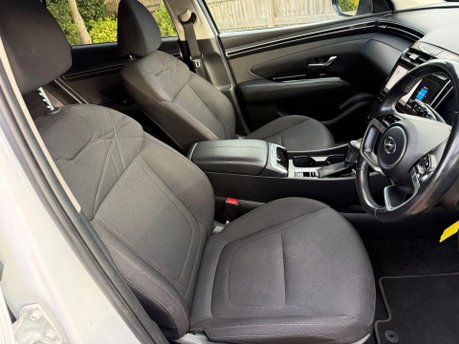 Hyundai TUCSON 1.6 T-GDi MHEV SE Connect DCT Euro 6 (s/s) 5dr 17