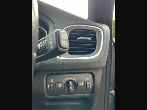 Volvo V40 2.0 D2 R-Design Nav Euro 6 (s/s) 5dr 13