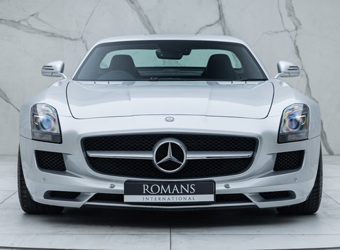 Mercedes-Benz SLS AMG 6
