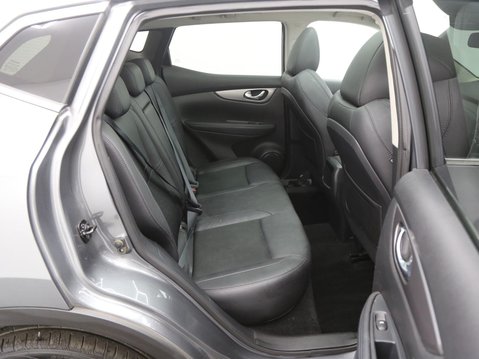 Nissan Qashqai 1.5 dCi Tekna Euro 6 (s/s) 5dr 23