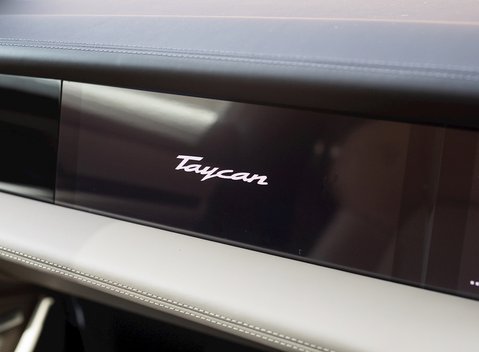 Porsche Taycan Turbo 22