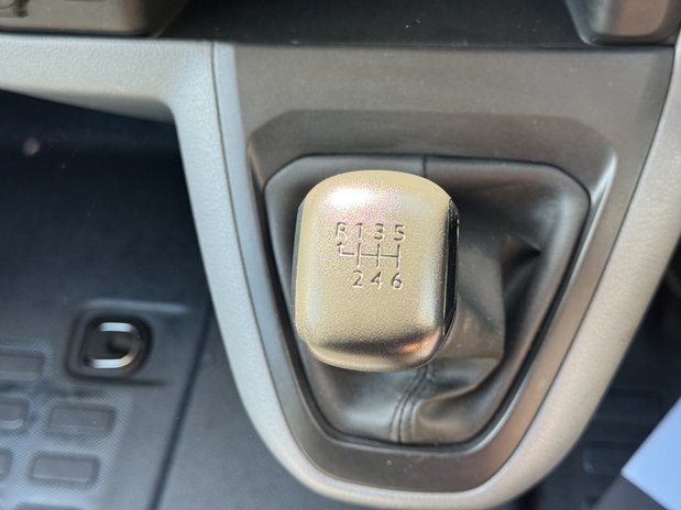 Citroen Dispatch XLWB L3H1 [SOLD SM] Low Roof Enterprise 1200 Air Con Sensors EURO 6 32