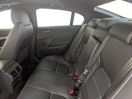 Jaguar XE 2.0 XE R-Sport i Auto 4dr 38