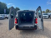 Peugeot Expert AUTO XLWB L3H1 Low Roof Professional Premium 3100 Air Con EURO 6 8