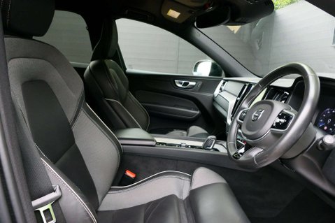 Volvo XC60 2.0 XC60 R-Design B5 MHEV AWD Auto 4WD 5dr 19