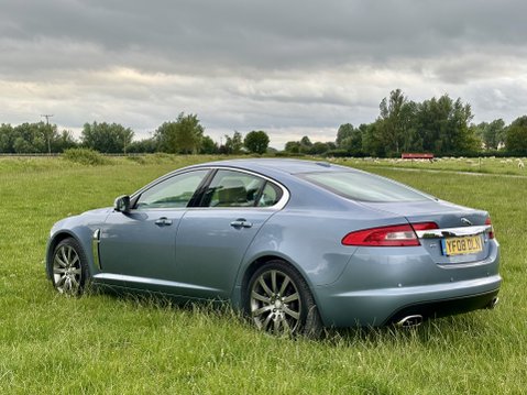 Jaguar XF PREMIUM LUXURY V6 STUNNING EXAMPLE FSH 6