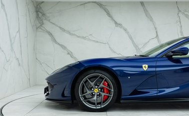 Ferrari 812 Superfast 34