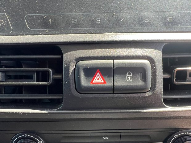 Vauxhall Combo LWB L2H1 Low Roof Sportive 2300 Air Con Sensors EURO 6 NO VAT 32