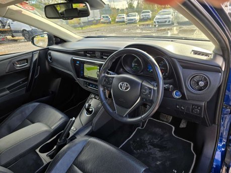 Toyota Auris 1.8 VVT-h Excel Touring Sports 5dr Petrol Hybrid CVT Euro 6 (s/s) (136 ps) 19
