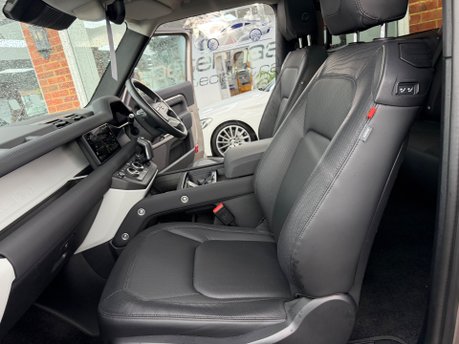 Land Rover Defender 3.0 D250 MHEV X-Dynamic SE SUV 3dr Diesel Auto 4WD Euro 6 (s/s) (250 ps) 39