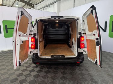 Vauxhall Vivaro 1.5 Vivaro F2700 Dynamic S/S 1
