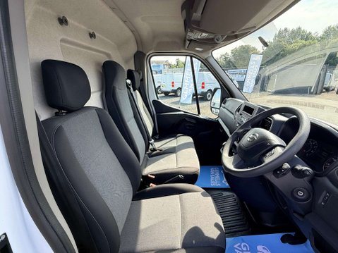 Nissan Interstar 2.3 Interstar Acenta dCi 14