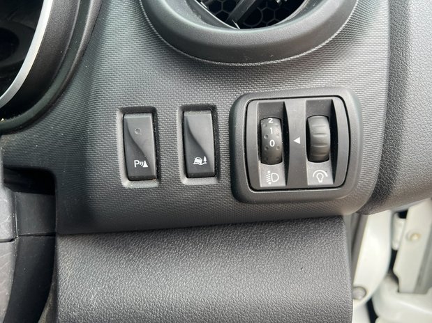 Renault Trafic LWB L2H1 Low Roof Business LL30 Air Con Sensors EURO 6 NO VAT 39