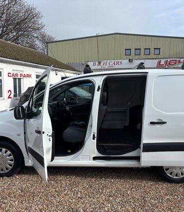 Citroen Berlingo 625 LX L1 BLUEHDI ETG6 !! AUTOMATIC !! VERY RARE.. NO VAT.. 7 SERVICES..  3